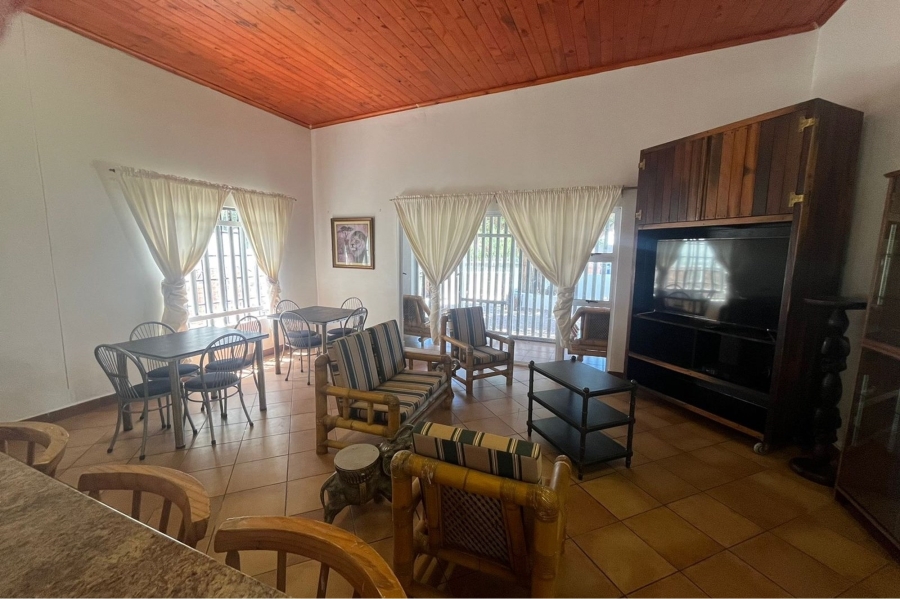 6 Bedroom Property for Sale in Cannonville Eastern Cape